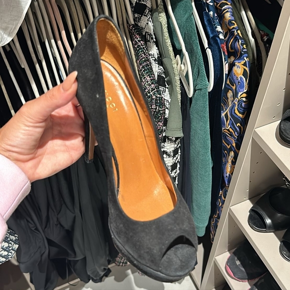 GUCCI Classic Black Heels Peep Toe - Picture 3 of 5